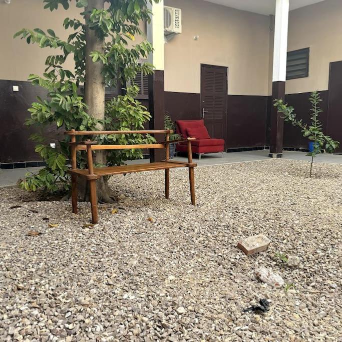 Independent Room On Island In Colonial House With Private Entrance Saint-Louis Esterno foto